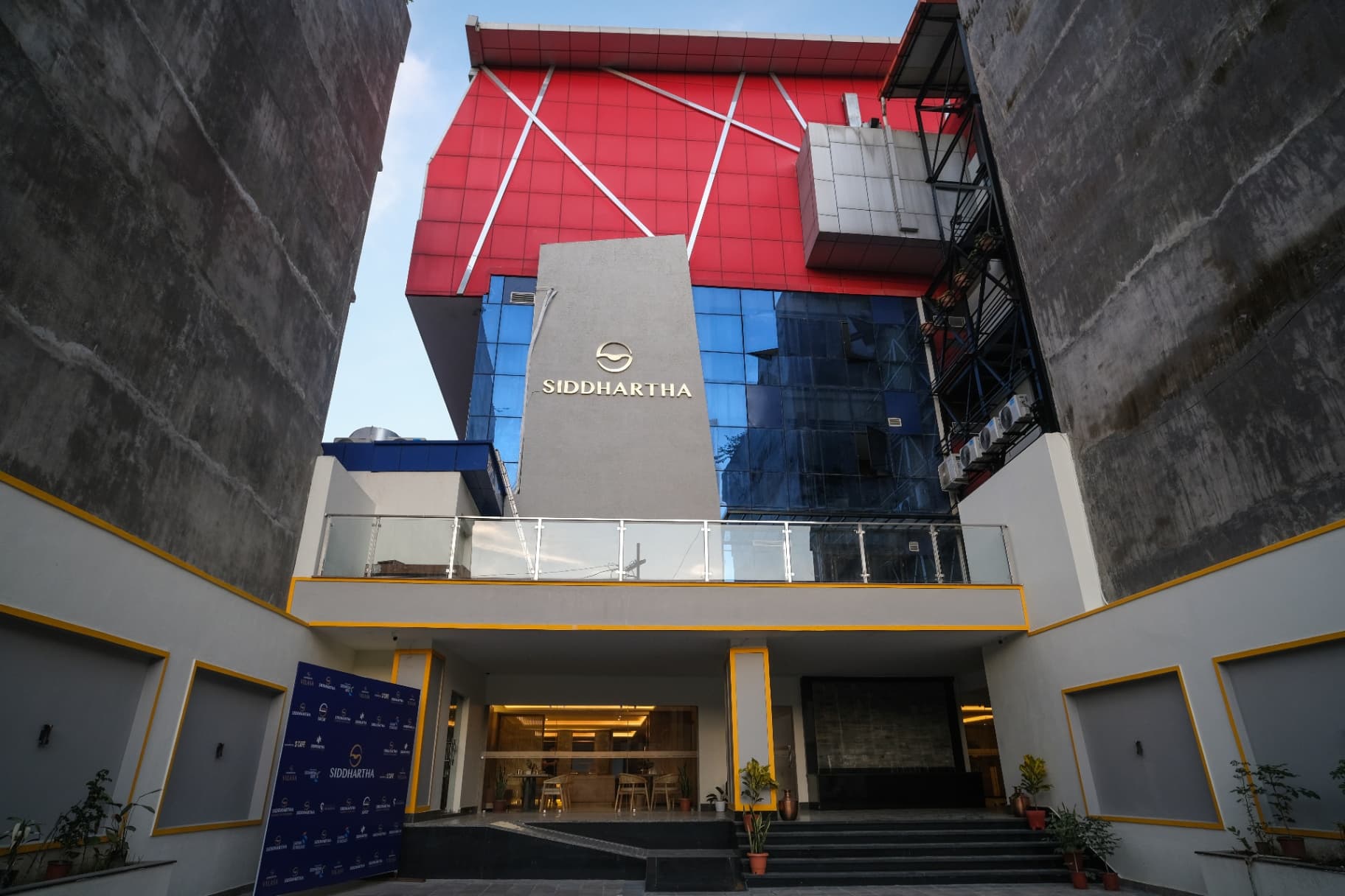 Siddhartha Hotel, Damauli