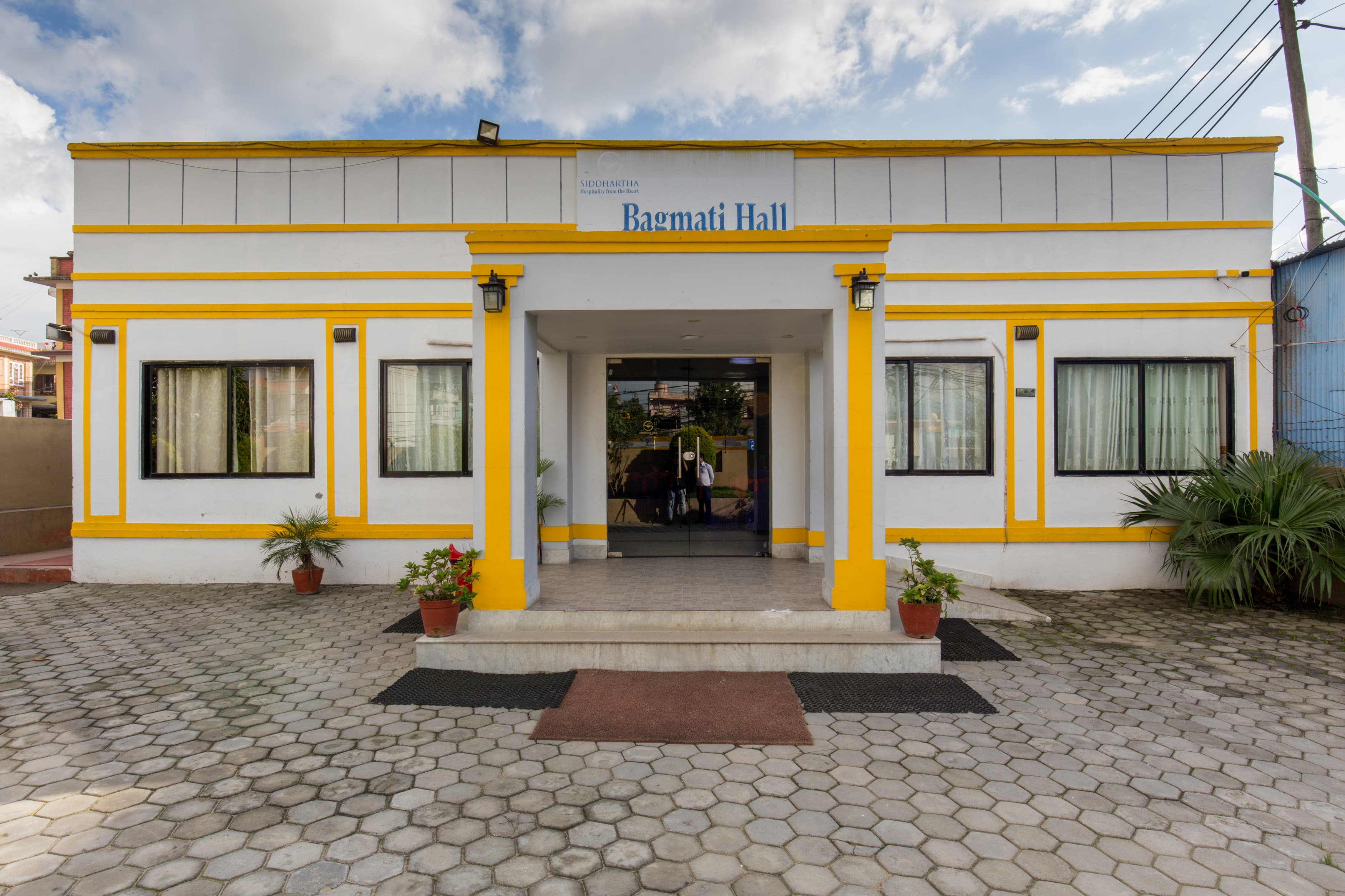 Siddhartha Cottage Restaurant, Dhobighat