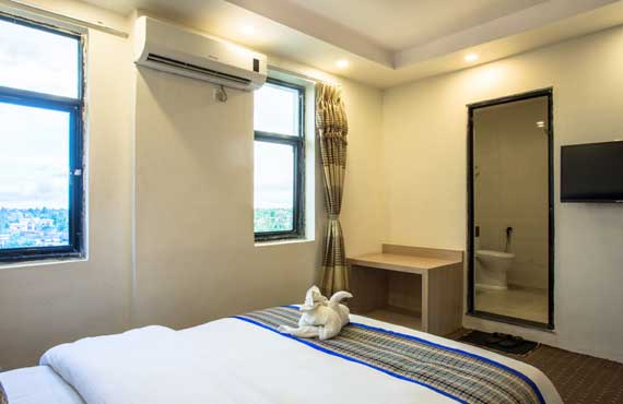 Grand Deluxe Single Room
